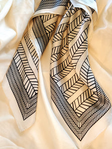 Motives Scarf