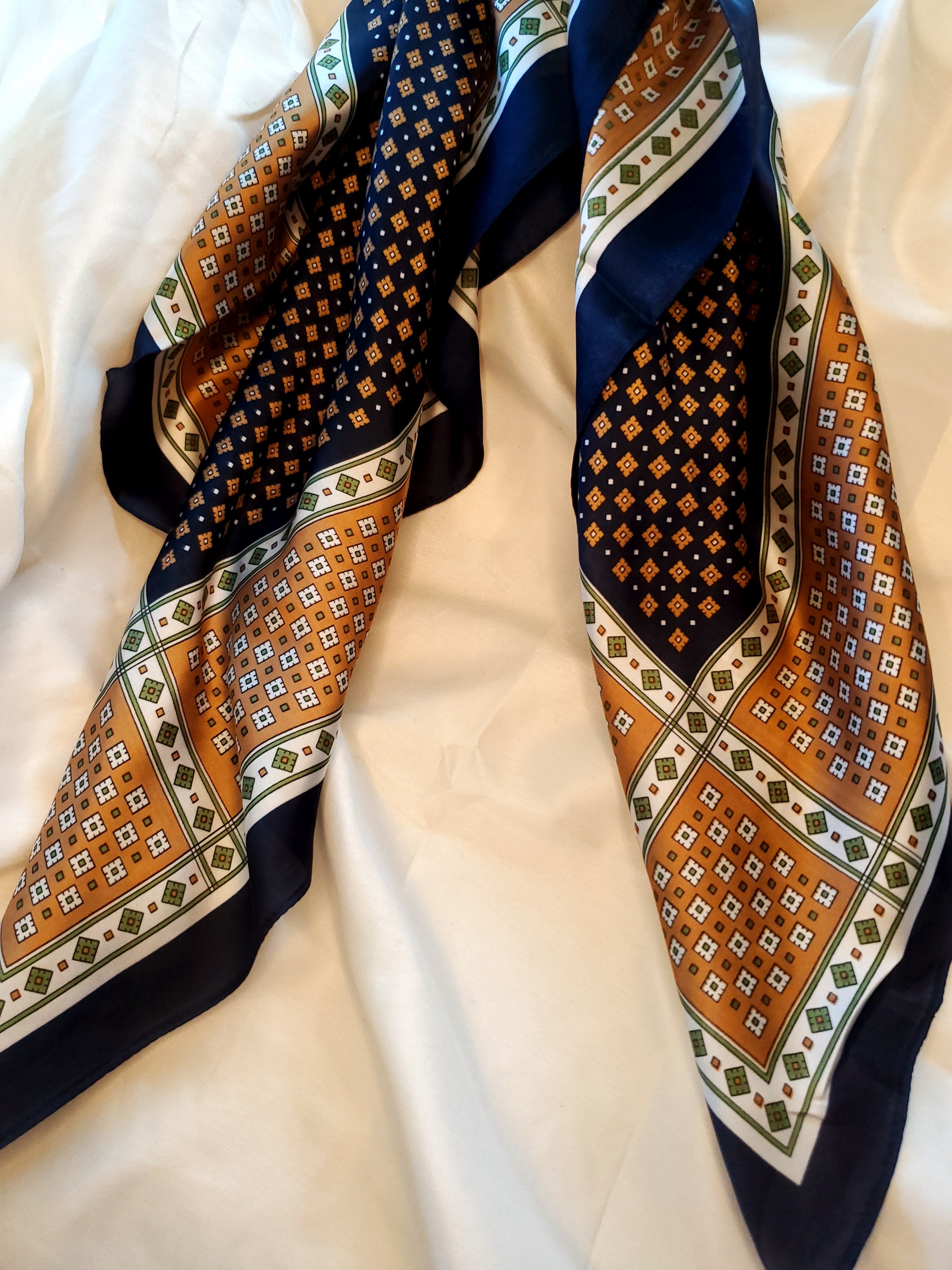 So Glam Scarf