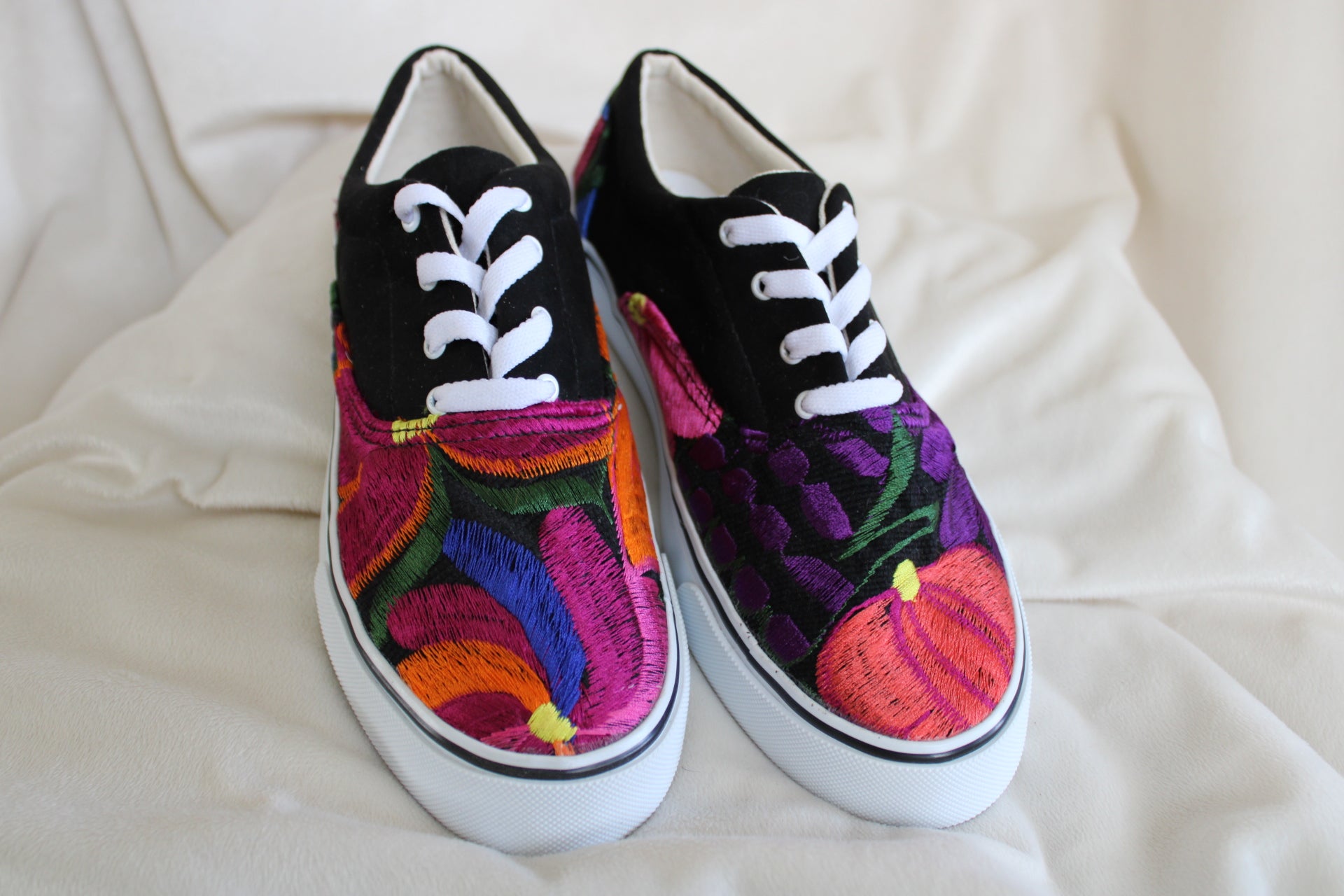 Esperanza Tenis Bordados
