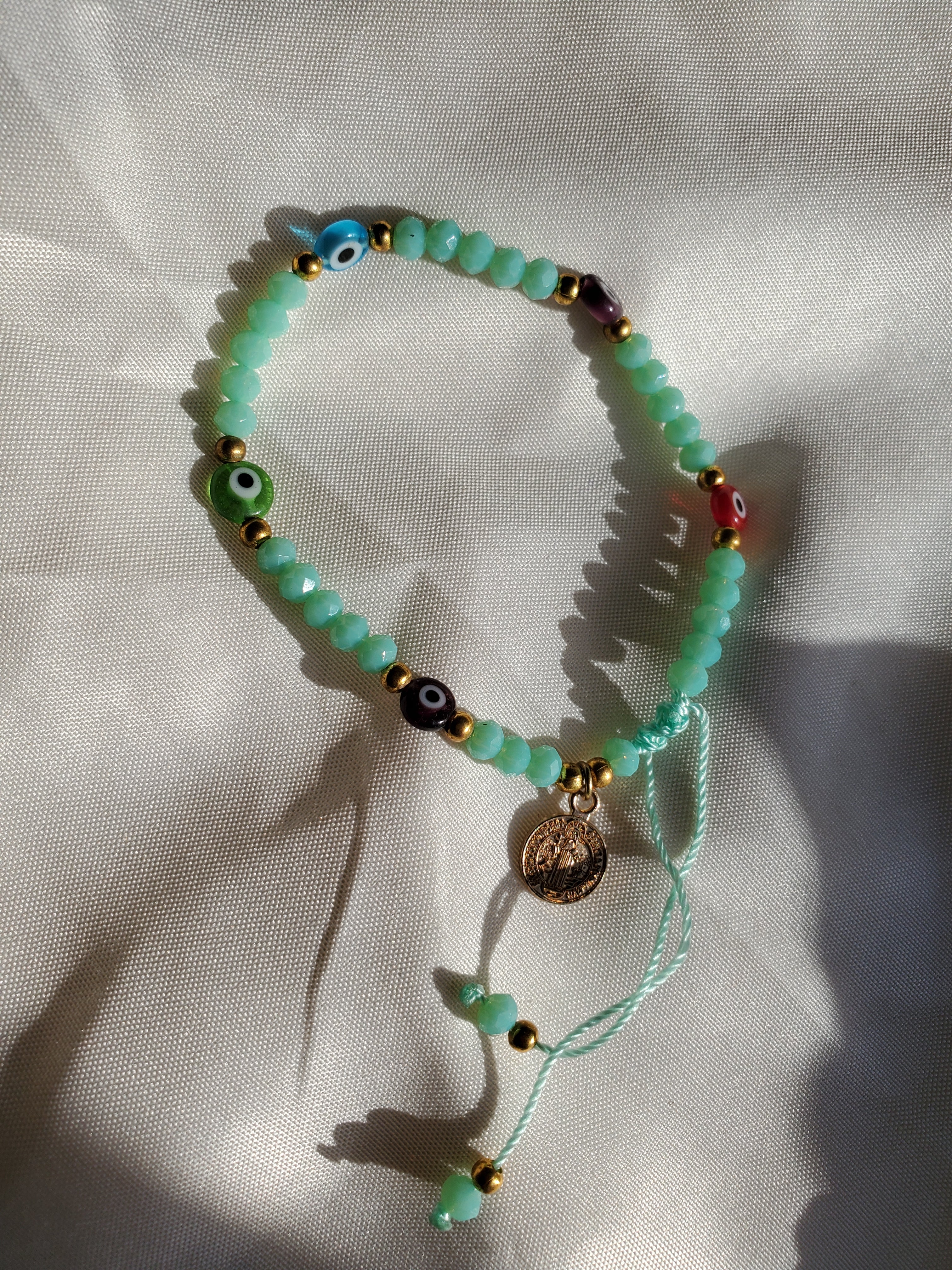 Muchos Ojos Bead Bracelet