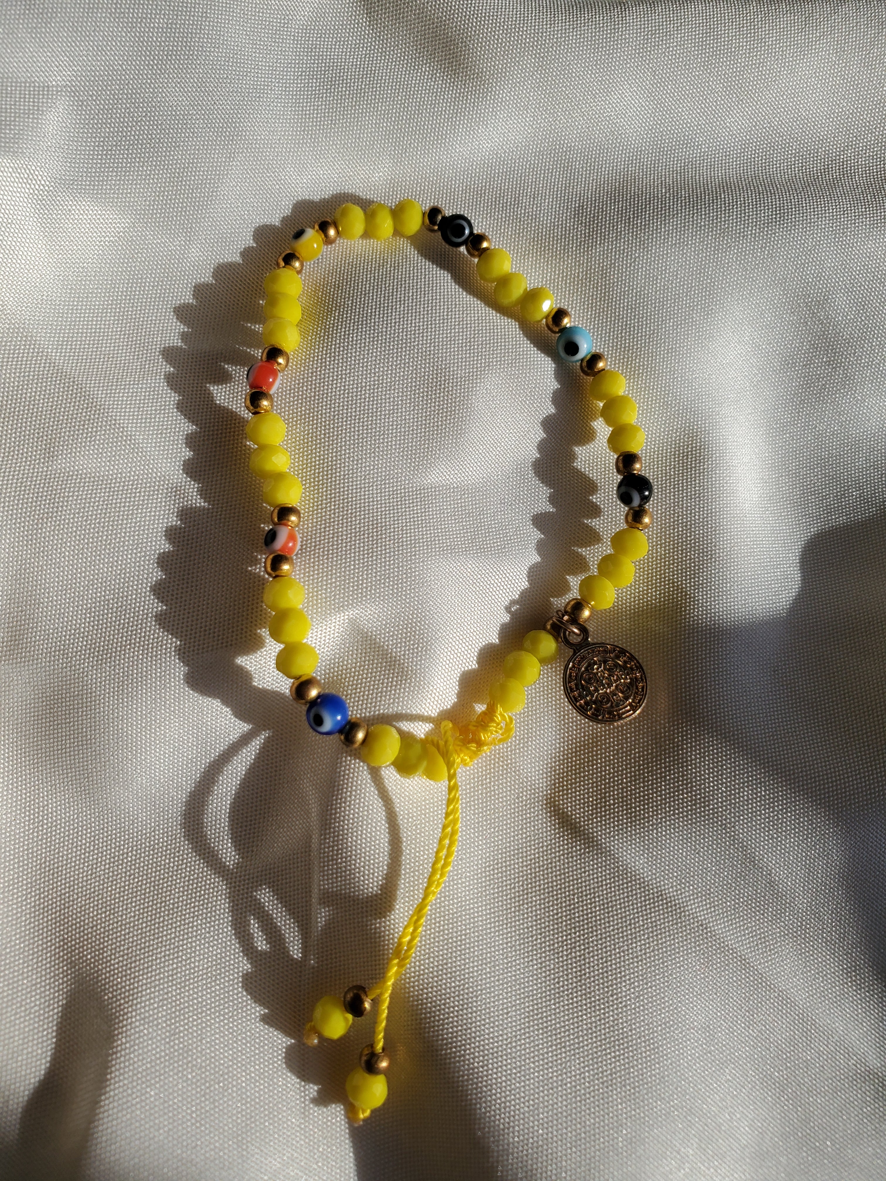 Muchos Ojos Bead Bracelet