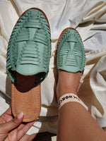 Load image into Gallery viewer, Luz Slip-On Huaraches (Mint)
