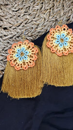 Load image into Gallery viewer, Hacerte Feliz Earrings
